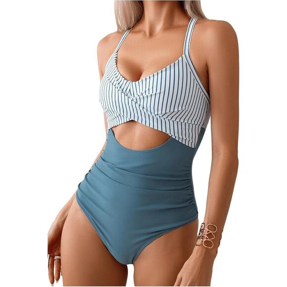 NWT Cupshe One Piece Swimsuit Cutout Front Crisscross Lace Up Back Size M - Picture 3 of 8